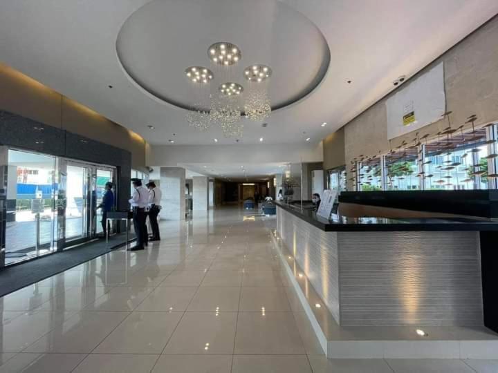 Rhm Sea Residences Condostaycation Moa,Smx פאסאי מראה חיצוני תמונה